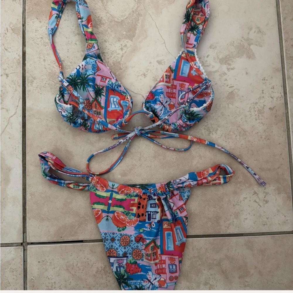 Amazon Multicolor Patterned Bikini -Small - Picture 3 of 4